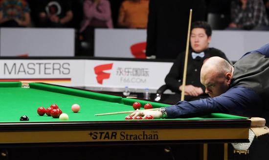 形成了鲜明 形成了鲜明