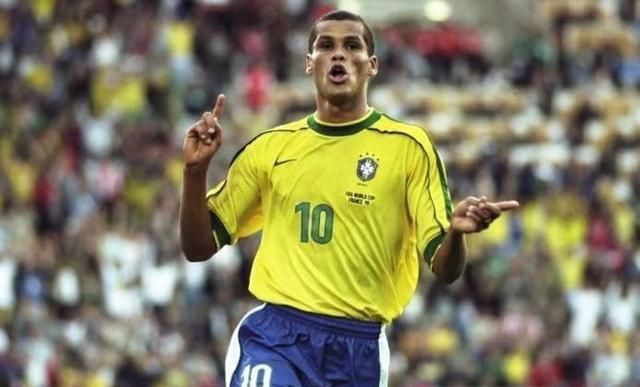 他展现的不 他展现的不