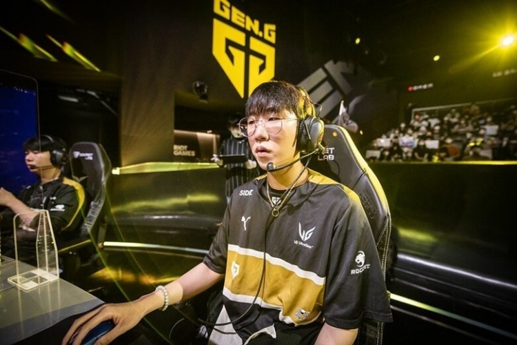 核心中场球 核心中场球